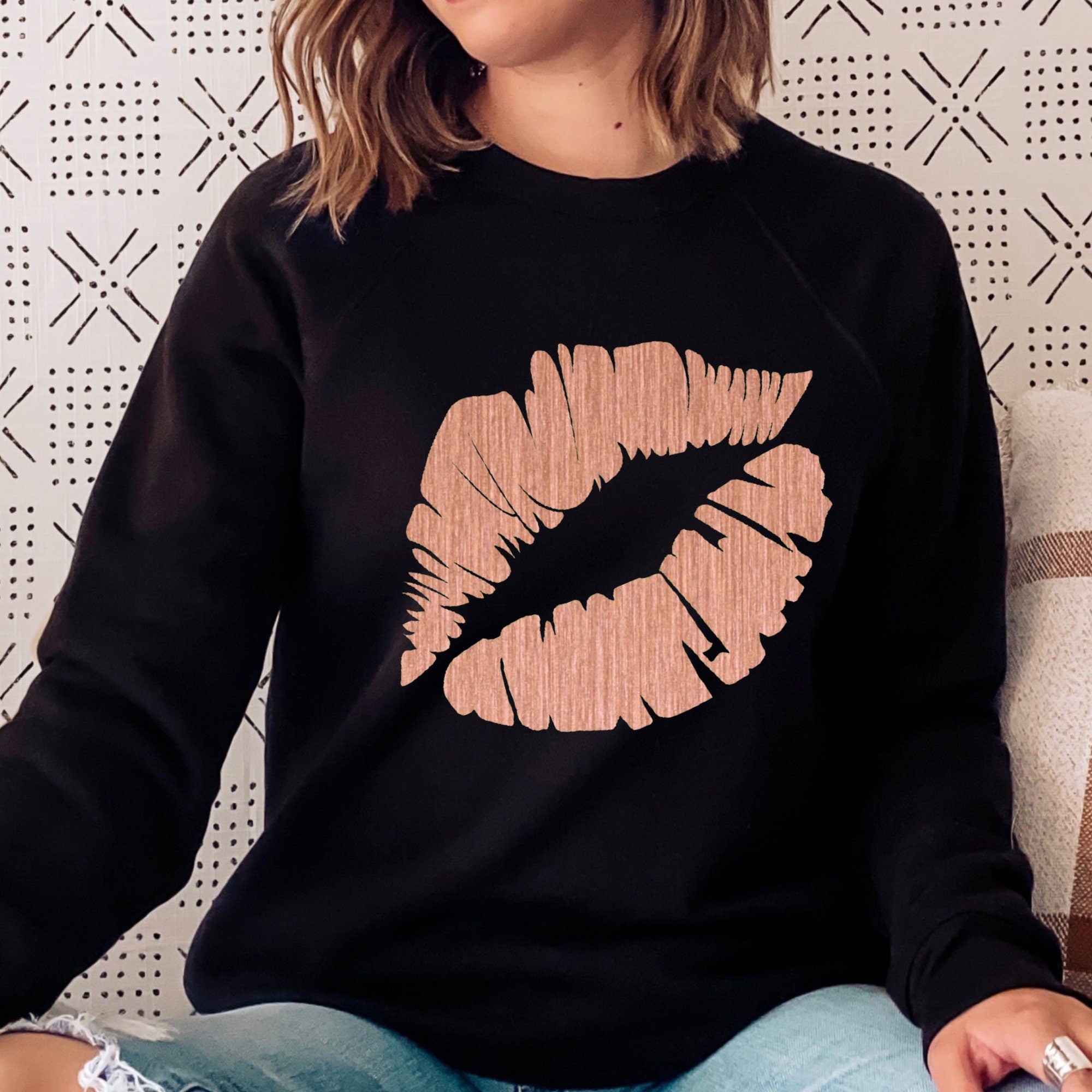 All Year Sweat shirt - Rose Gold Lips  Sweat Shirt, birthday Gift, Friend, Mum,Mom,Daughter,Wife Gift